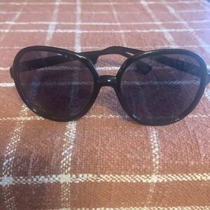 Sleek Black Sunglasses for Everyday Style cute beach style great for vacation